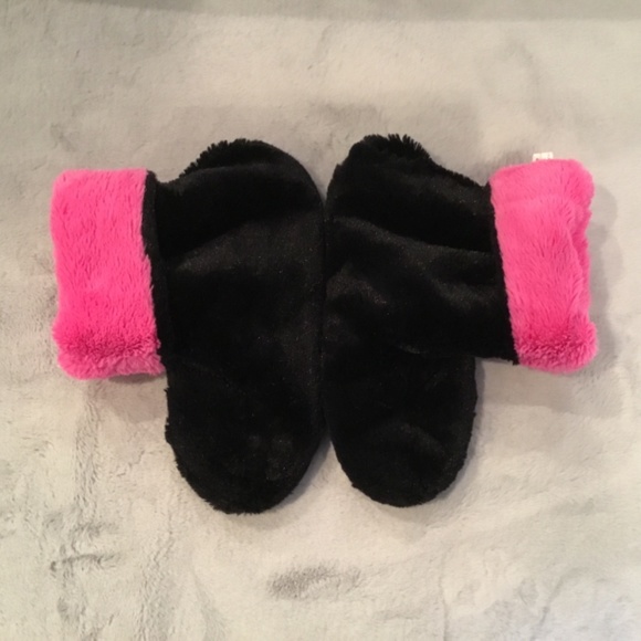 Ladies Bootie Slippers - Picture 2 of 3